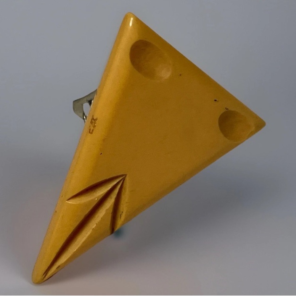 Vintage Mid Century Triangle Dress Clip • Mustard Lucite Style